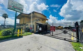 Royal Palms Motel & Rv Park